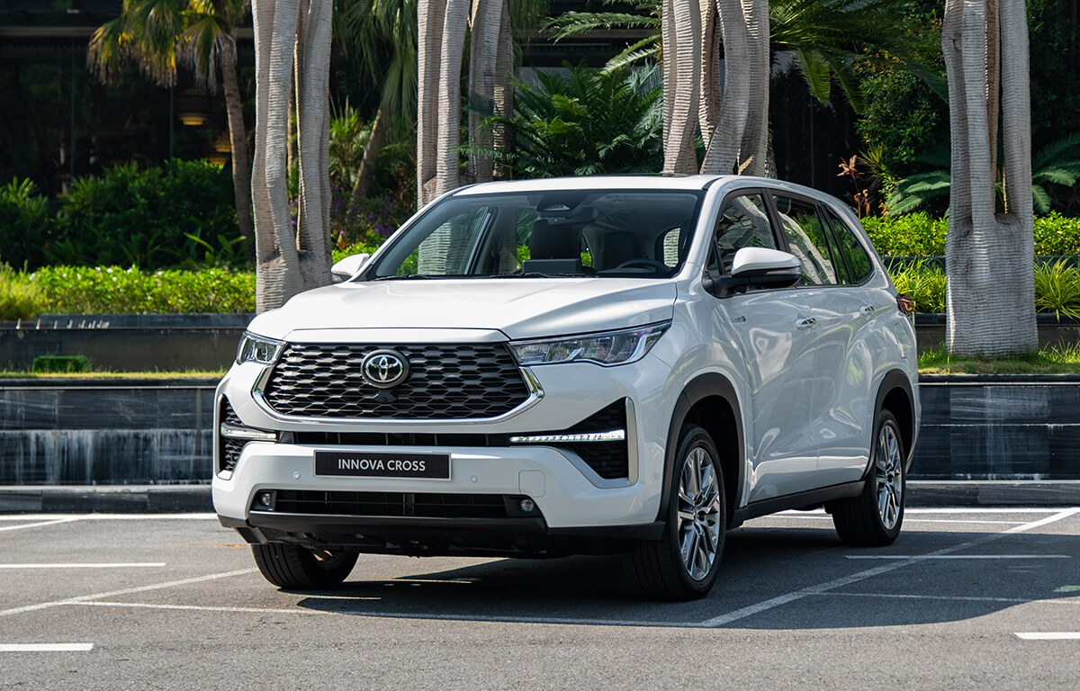 Hai phiên bản Innova Cross 2023 có thiết kế hoàn toàn mới Hai phiên bản Innova Cross 2023 có thiết kế hoàn toàn mới